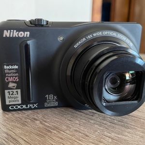 Nikon Coolpix S5900 Camera